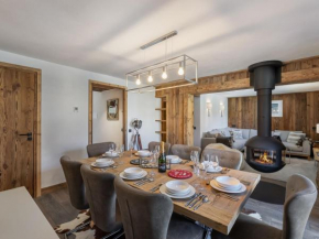 Appartement Ski-in/Ski-out, 3 Chambres, Cheminée, Parking, Val-d'Isère - FR-1-567-74 Val-D'isère